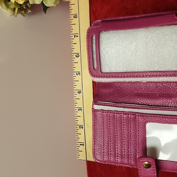 NWT. Juicy Couture Tech Wristlet, Wallet and IPhone  Holder. - Picture 13 of 16